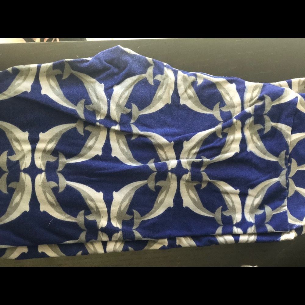LuLaRoe OS perfectly buttery soft Leggings!